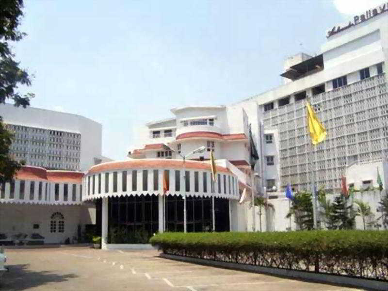 Ambassador Pallava Madras Buitenkant foto